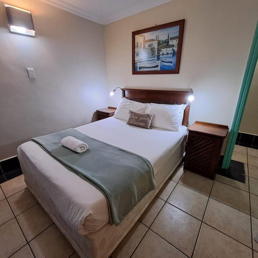 Green Door Guest House Mossel Bay Bagian luar foto