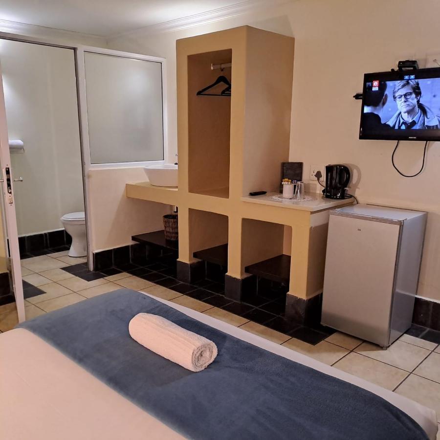Green Door Guest House Mossel Bay Bagian luar foto