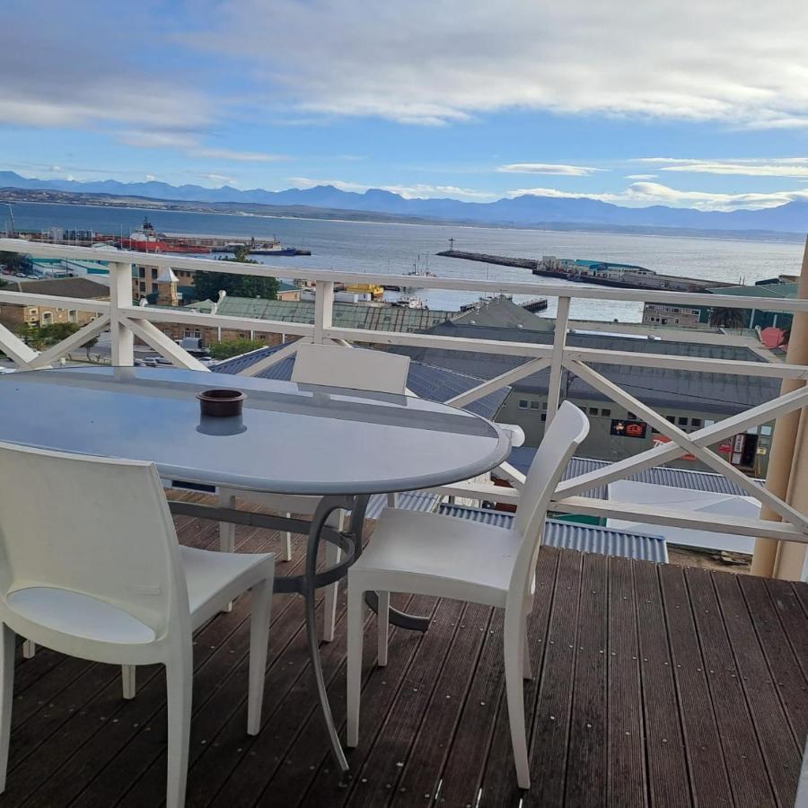 Green Door Guest House Mossel Bay Bagian luar foto