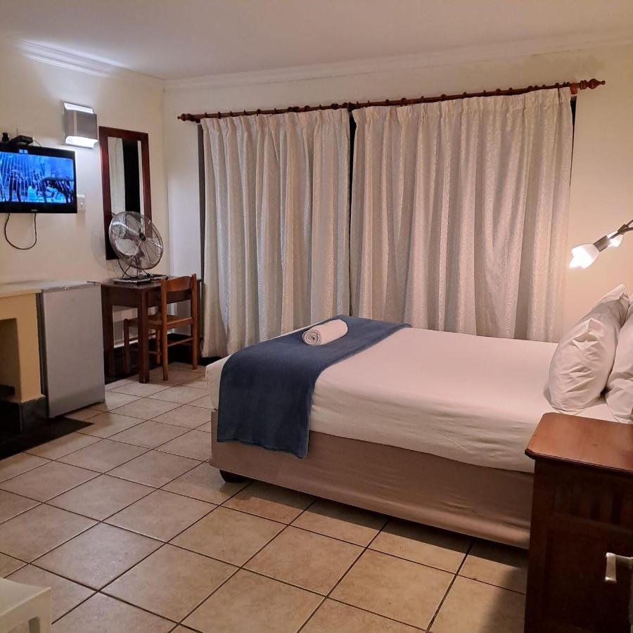 Green Door Guest House Mossel Bay Bagian luar foto